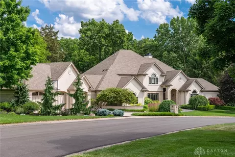 Exterior - 4648 Schrubb Dr, Kettering, OH 45429 photo 2 of 13
