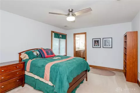 Bedroom - 4648 Schrubb Dr, Kettering, OH 45429 photo 8 of 10
