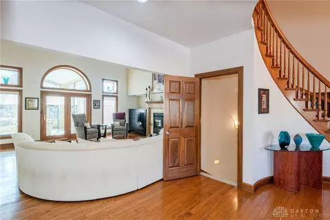 Entry Way - 4648 Schrubb Dr, Kettering, OH 45429 photo 3 of 4
