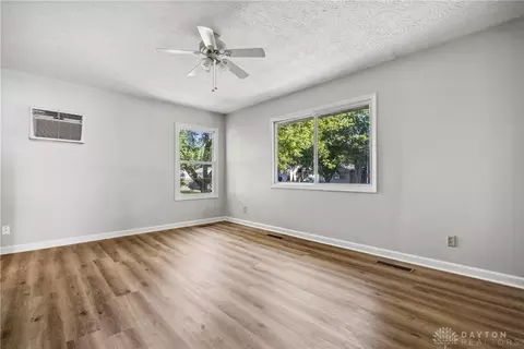 2348 Vale Dr, Kettering, OH 45420 photo 9