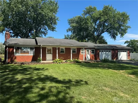 1816 Troy Rd, Springfield, OH 45504