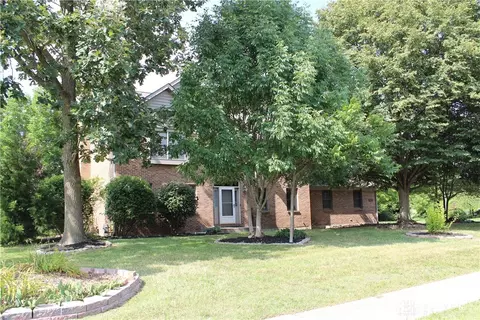 609 Revelstoke Ct, Tipp City, OH 45371