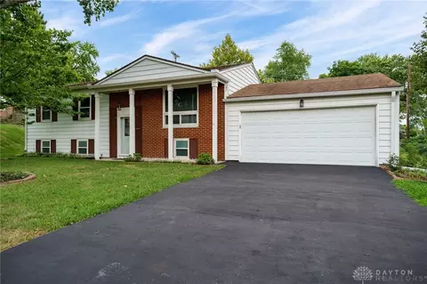 6105 Rivercliff Ln, Dayton, OH 45449