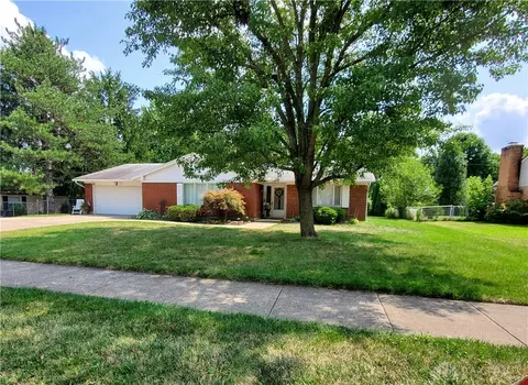 2516 E Whipp Rd, Dayton, OH 45440
