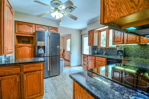 Kitchen - 2340 E Stroop Rd, Kettering, OH 45440 photo 2 of 2