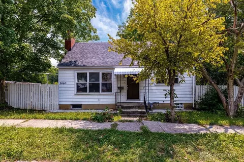 2060 Kensington Dr, Dayton, OH 45406