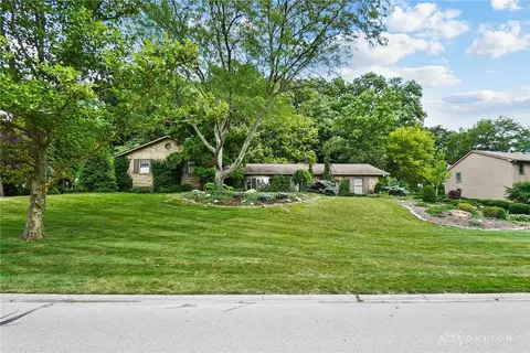 Exterior - 729 Grants Trl, Centerville, OH 45459 photo 5 of 15