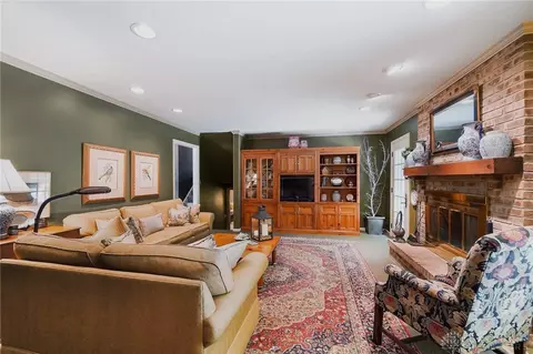 Living - 729 Grants Trl, Centerville, OH 45459 photo 2 of 6