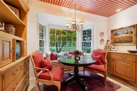 Dining - 729 Grants Trl, Centerville, OH 45459 photo 4 of 5