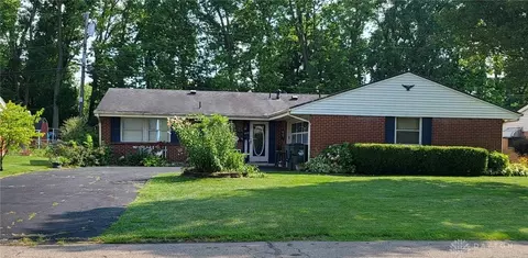 3210 Palm Dr, West Carrollton, OH 45449