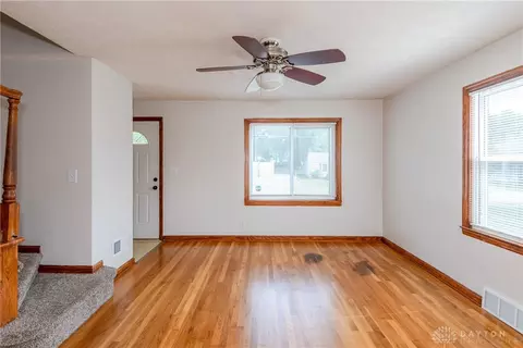 328 E 4th St, Franklin, OH 45005 photo 9