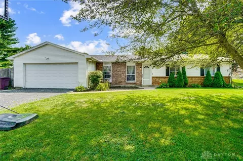 744 Blackfoot Trl, Jamestown, OH 45335