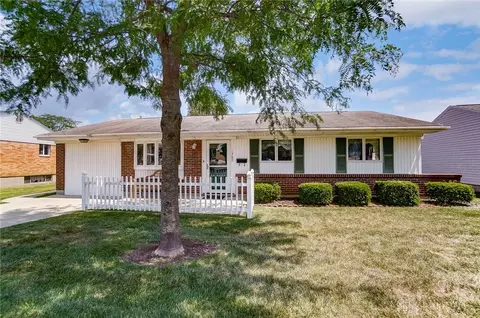 1360 Cobblestone St, Dayton, OH 45432