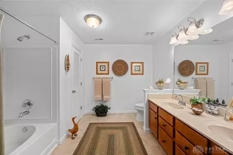 Bath - 1348 Shadowood Trl, Maineville, OH 45039 photo 2 of 4