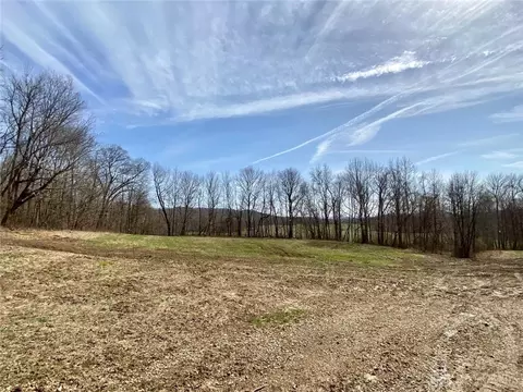 8998 St Rt 41, Bainbridge, OH 45612