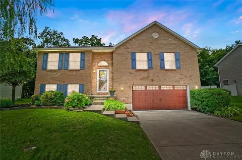 6321 Sterling Woods Dr, Clayton, OH 45315