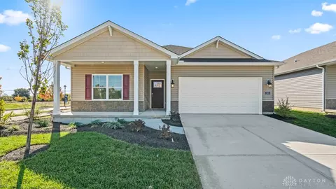 1905 Snowy Ln, Oxford, OH 45056