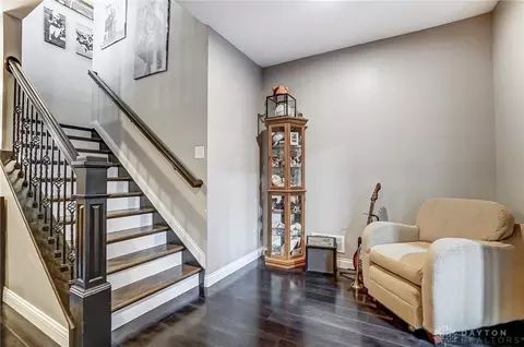 Entry Way - 69 Shadow Leaf Dr, Springboro, OH 45066 photo 10 of 11