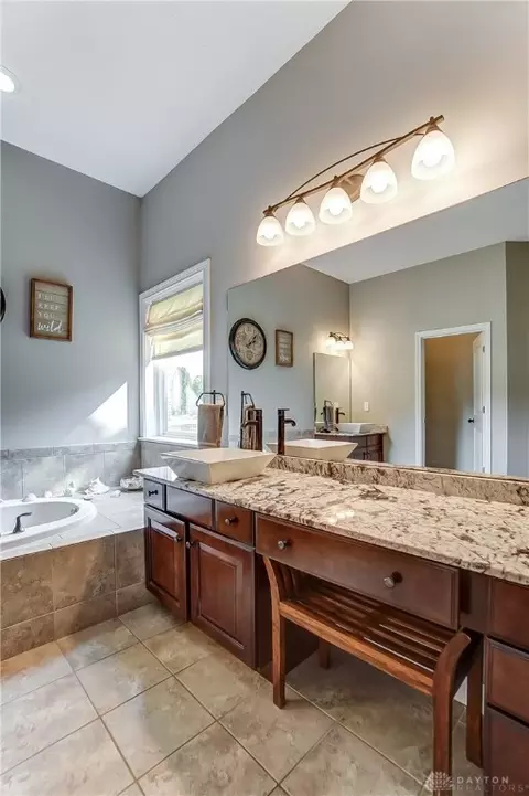 Bath - 69 Shadow Leaf Dr, Springboro, OH 45066 photo 6 of 25