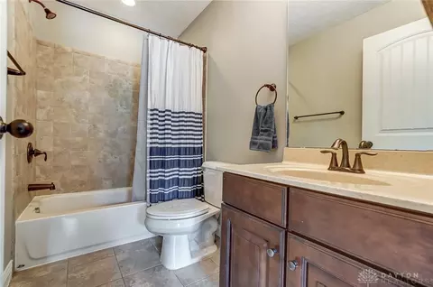 Bath - 69 Shadow Leaf Dr, Springboro, OH 45066 photo 15 of 25