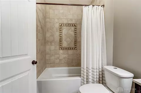 Bath - 69 Shadow Leaf Dr, Springboro, OH 45066 photo 22 of 25