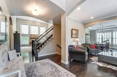 Entry Way - 69 Shadow Leaf Dr, Springboro, OH 45066 photo 2 of 11