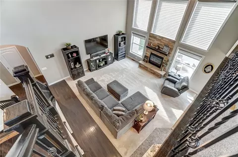 Living - 69 Shadow Leaf Dr, Springboro, OH 45066 photo 5 of 5