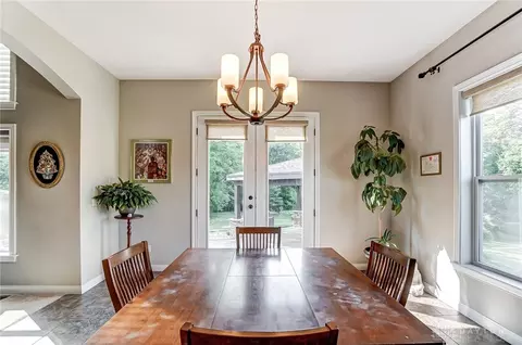 Dining - 69 Shadow Leaf Dr, Springboro, OH 45066 photo 2 of 6