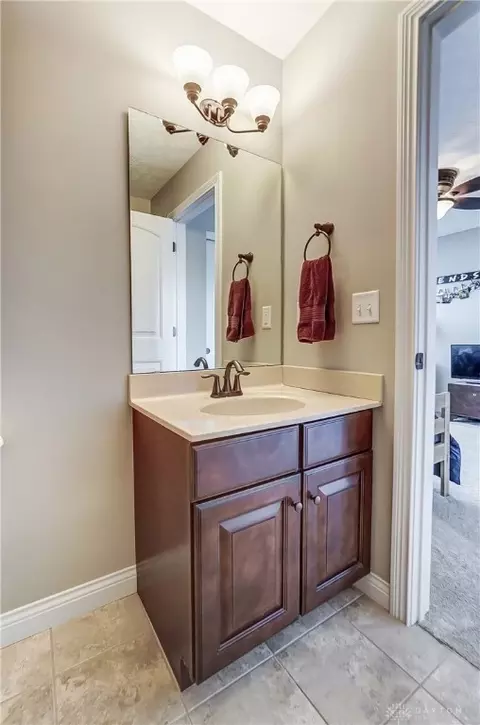 Bath - 69 Shadow Leaf Dr, Springboro, OH 45066 photo 14 of 25