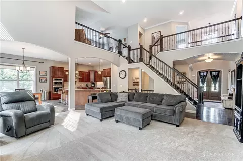 Living - 69 Shadow Leaf Dr, Springboro, OH 45066 photo 4 of 5