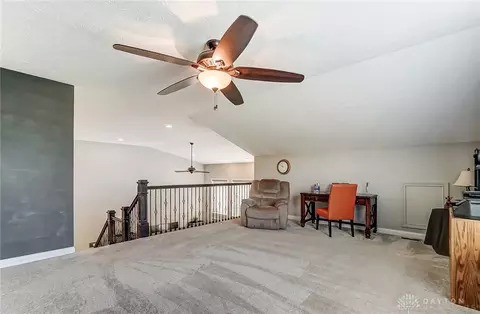 Entry Way - 69 Shadow Leaf Dr, Springboro, OH 45066 photo 7 of 11