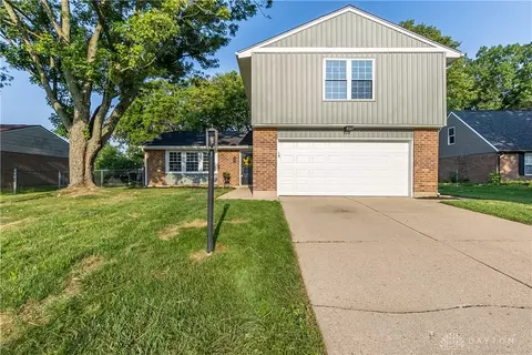 8411 Pinegate Way, Dayton, OH 45424