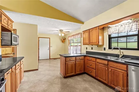 3694 Aftonshire Dr, Beavercreek, OH 45430 photo 14
