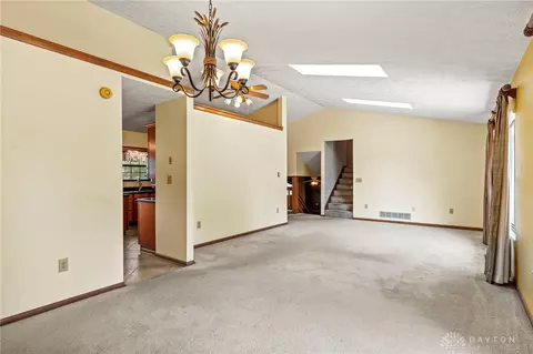3694 Aftonshire Dr, Beavercreek, OH 45430 photo 9