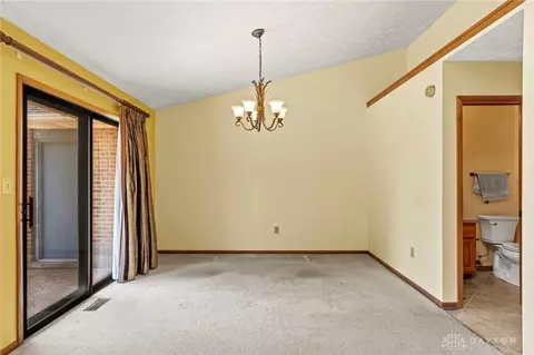 3694 Aftonshire Dr, Beavercreek, OH 45430 photo 8