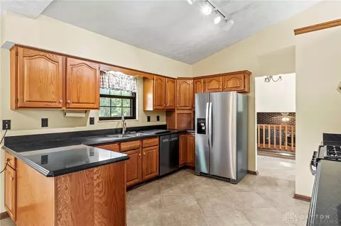 3694 Aftonshire Dr, Beavercreek, OH 45430 photo 13