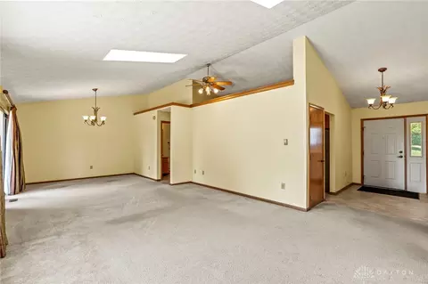 3694 Aftonshire Dr, Beavercreek, OH 45430 photo 6