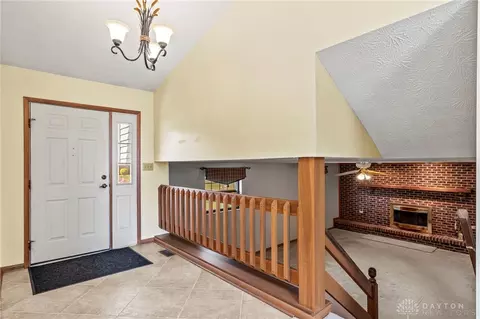 3694 Aftonshire Dr, Beavercreek, OH 45430 photo 4