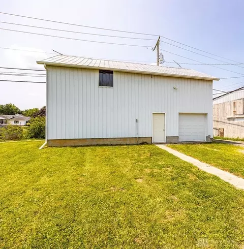 112 N East St, Gratis, OH 45330 photo 2