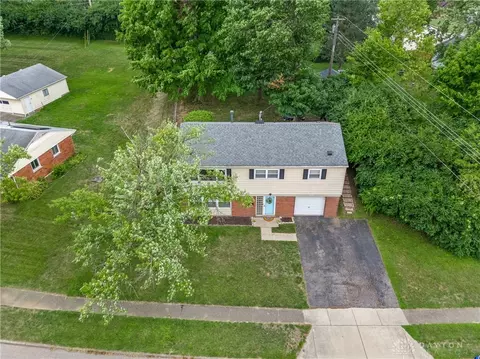 2904 Shively Ct, Dayton, OH 45420 photo 3