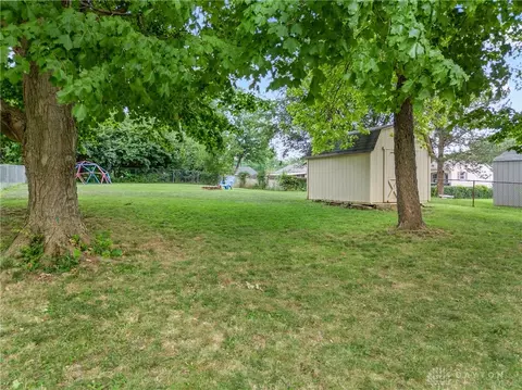 2904 Shively Ct, Dayton, OH 45420 photo 31