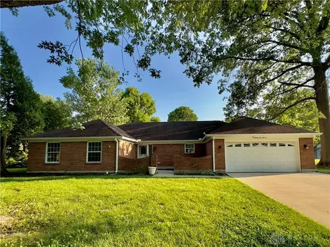 3111 Maginn Dr, Dayton, OH 45434