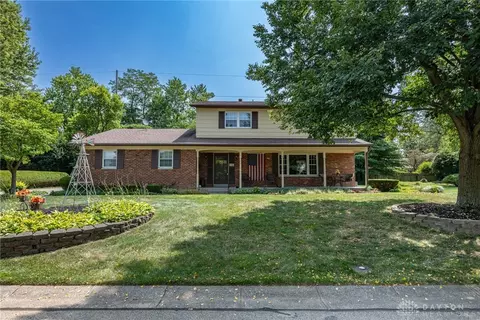 356 Willowhurst Dr, Centerville, OH 45459