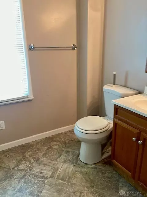 Bath - 1565 E Pleasant St, Springfield, OH 45505 photo 1 of 2