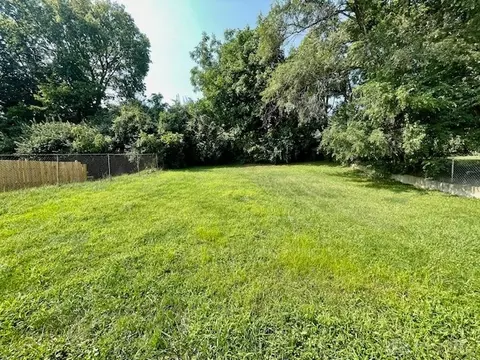 Exterior - 1565 E Pleasant St, Springfield, OH 45505 photo 1 of 2