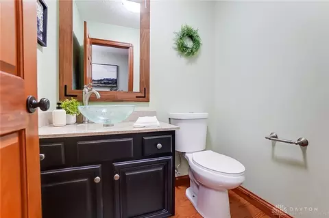 Bath - 3236 Windy Ridge Dr, Springfield, OH 45502 photo 1 of 6