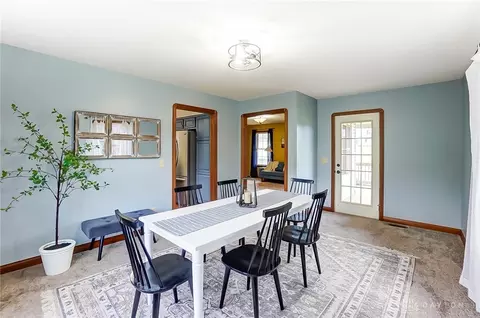 Dining - 3236 Windy Ridge Dr, Springfield, OH 45502 photo 4 of 4