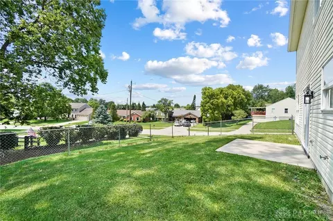 Exterior - 5635 Stone Path Dr, Middletown, OH 45042 photo 4 of 5