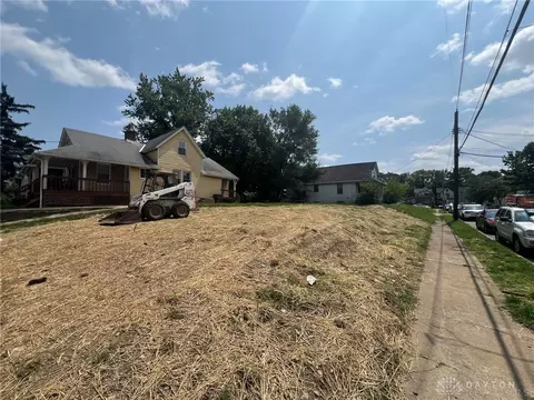 6800 Fairpark Ave, Cincinnati, OH 45216