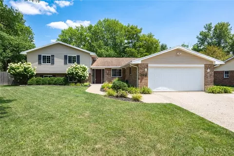 2150 Crystal Marie Dr, Dayton, OH 45431
